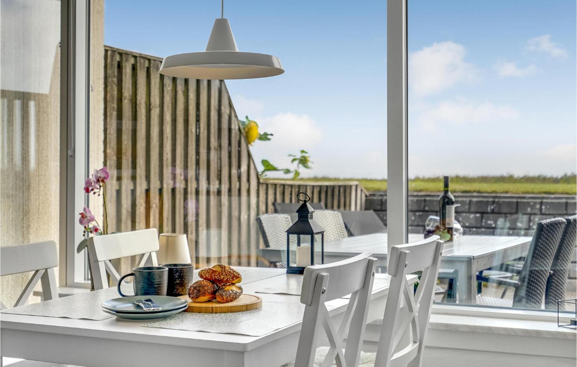 Beach Front Apartment In Romo With Ethernet Internet Rømø Kirkeby Buitenkant foto